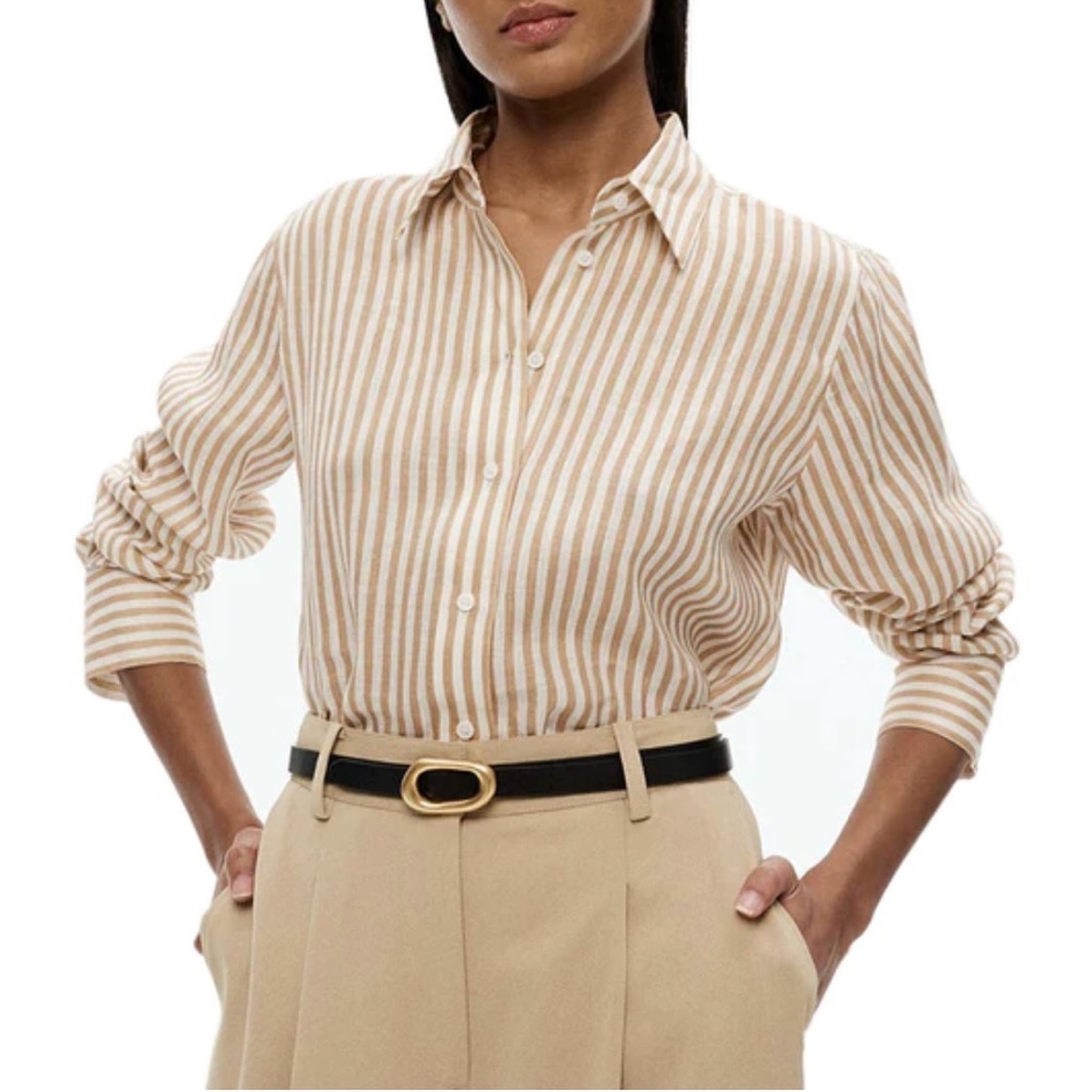 Hollister women’s size large button-down‎ stretch, long sleeve shirt